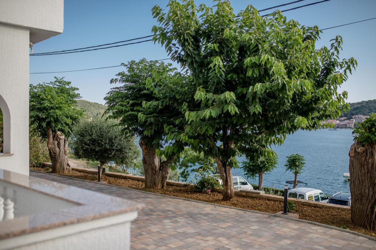 Apartments And Rooms By The Sea Supetarska Draga - Gornja, Rab - 11579 Exteriér fotografie
