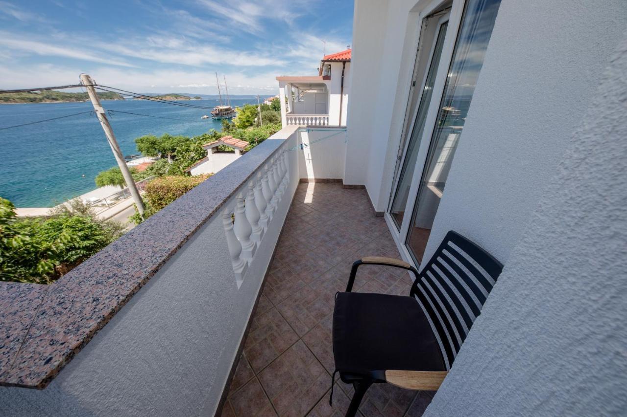 Apartments And Rooms By The Sea Supetarska Draga - Gornja, Rab - 11579 Exteriér fotografie