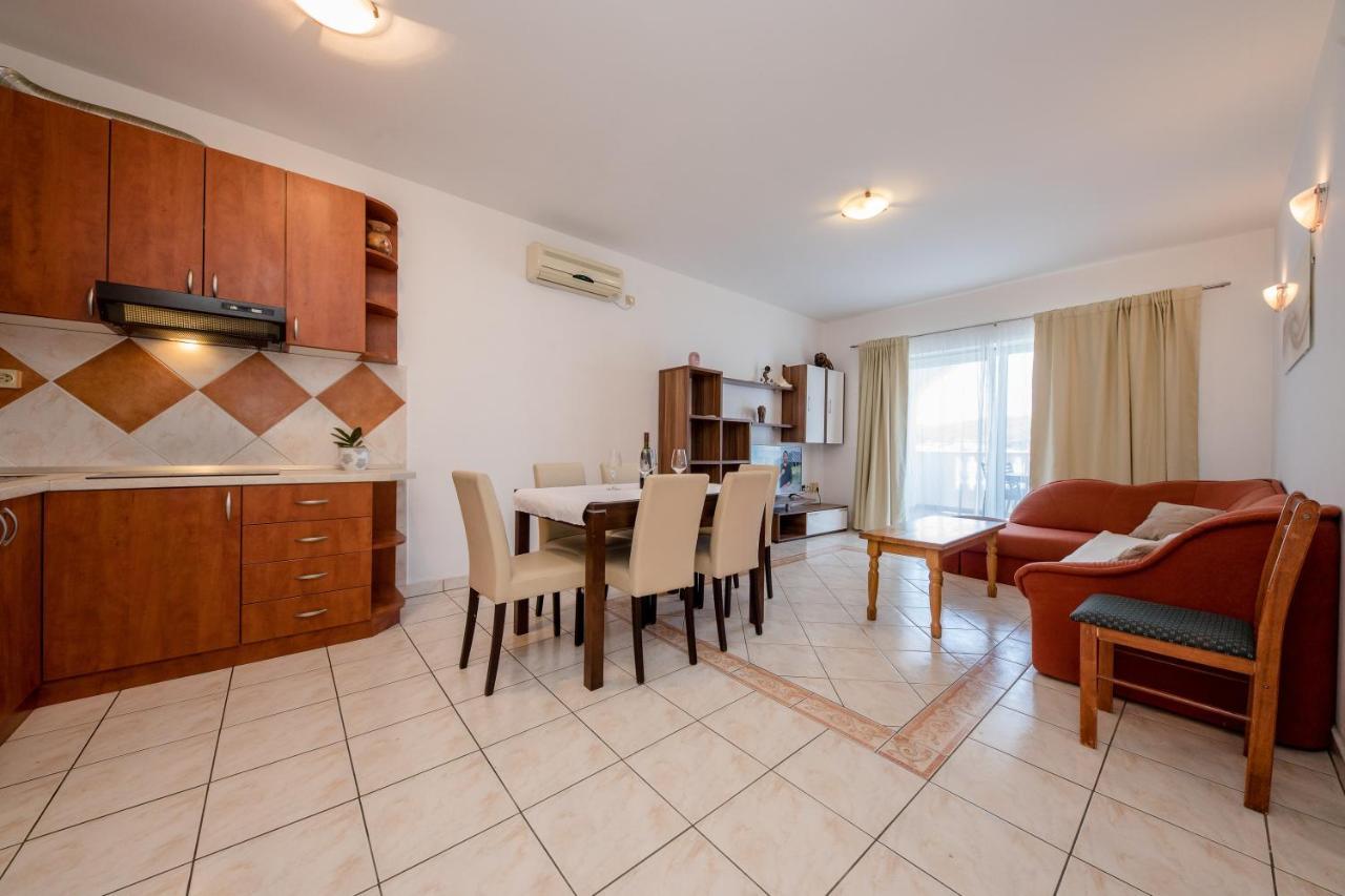 Apartments And Rooms By The Sea Supetarska Draga - Gornja, Rab - 11579 Exteriér fotografie