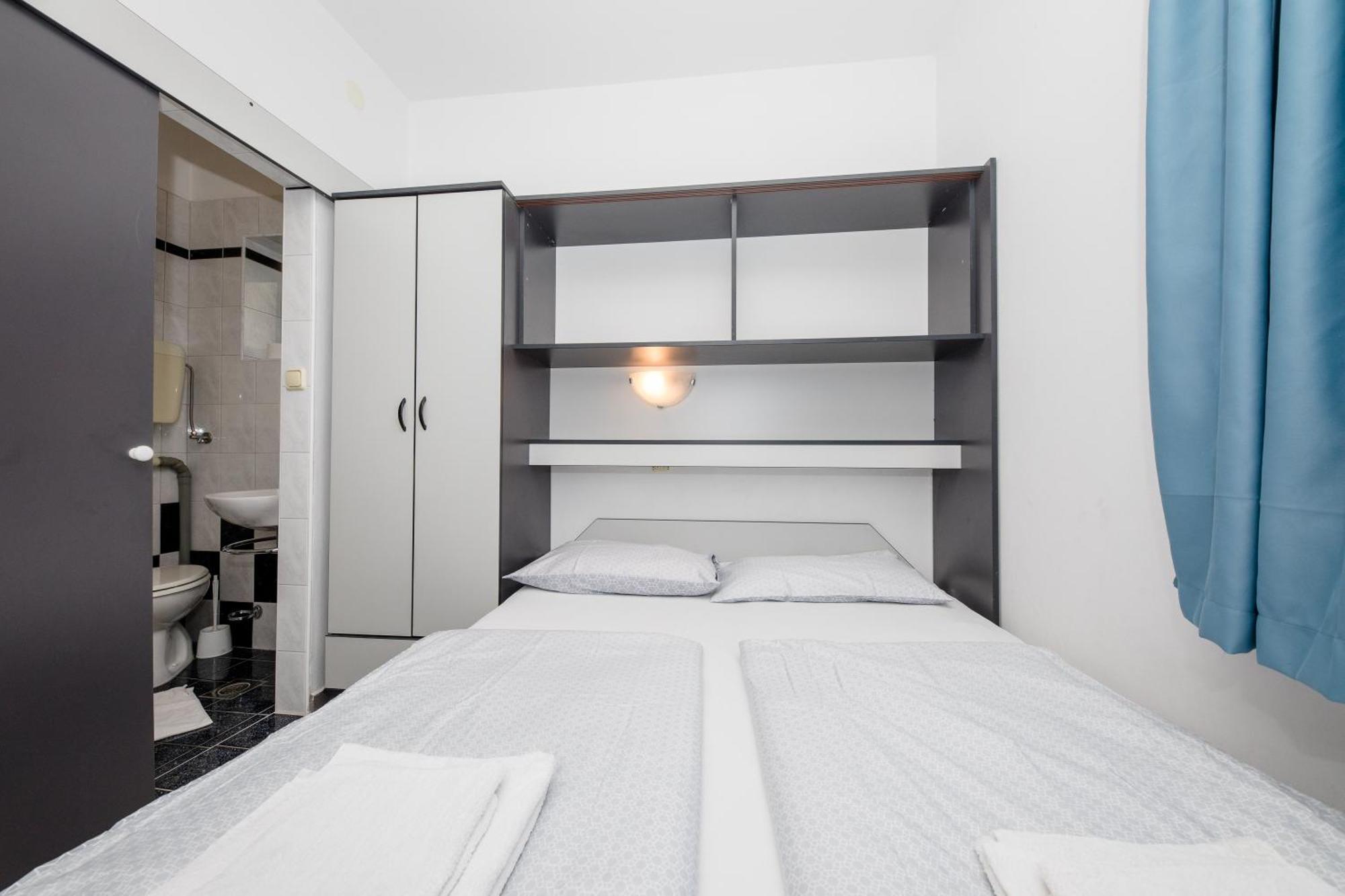 Apartments And Rooms By The Sea Supetarska Draga - Gornja, Rab - 11579 Pokoj fotografie