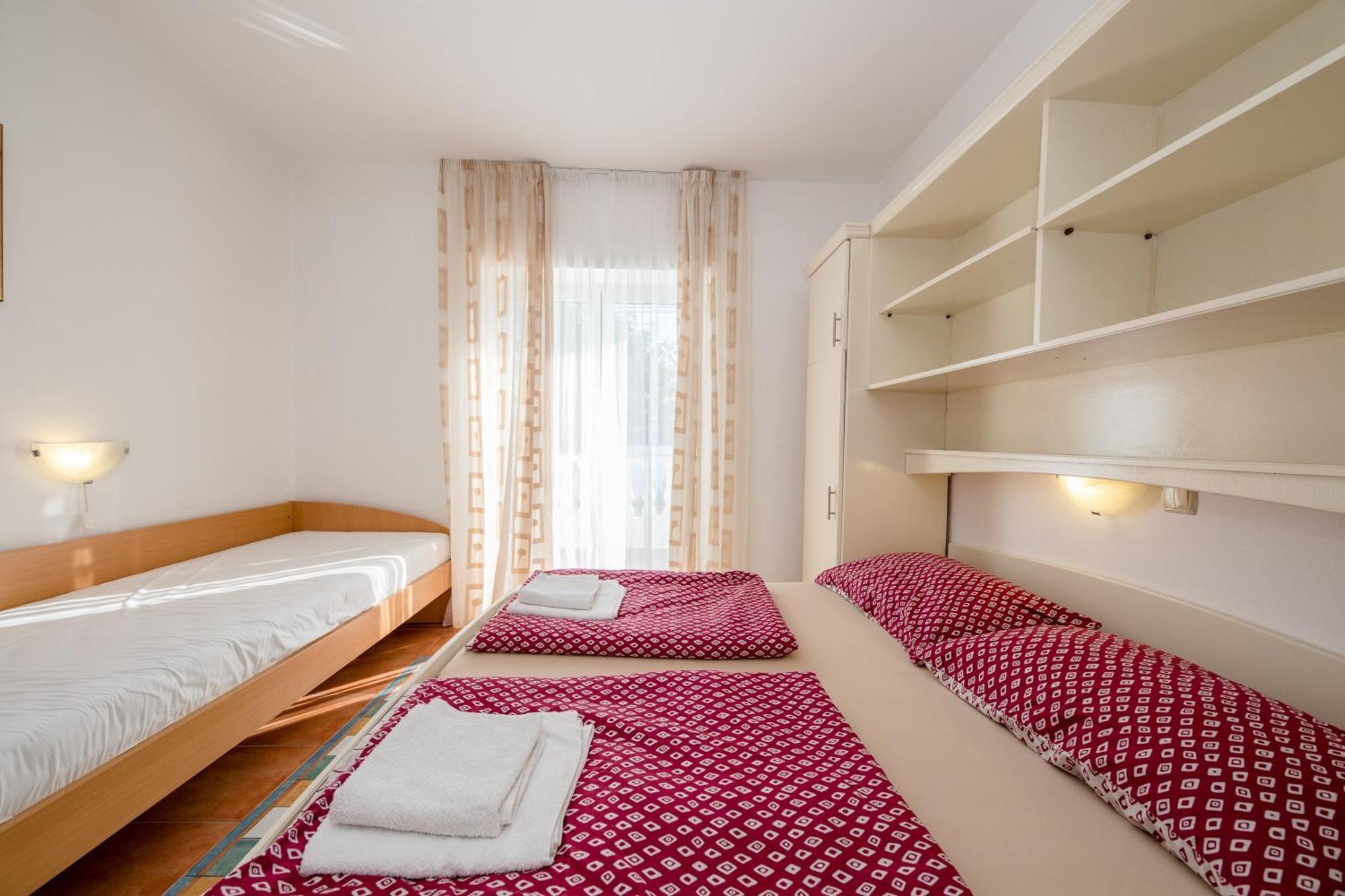 Apartments And Rooms By The Sea Supetarska Draga - Gornja, Rab - 11579 Pokoj fotografie